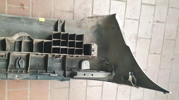 Foto: STOSSFÄNGER / STOSSSTANGE HINTEN eines Renault Clio 1.4 16V L