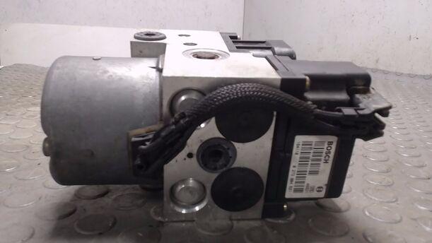 Foto: HAUPTBREMSAGGREGAT ABS eines Renault Clio 1.4 16V L