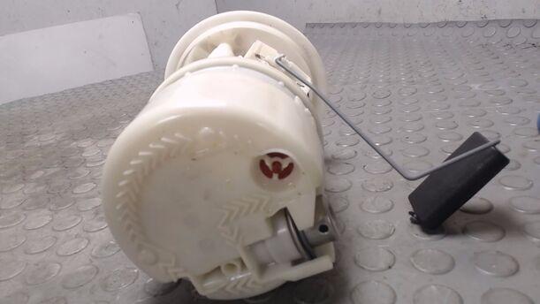 Foto: KRAFTSTOFFPUMPE eines Renault Clio 1.4 16V L