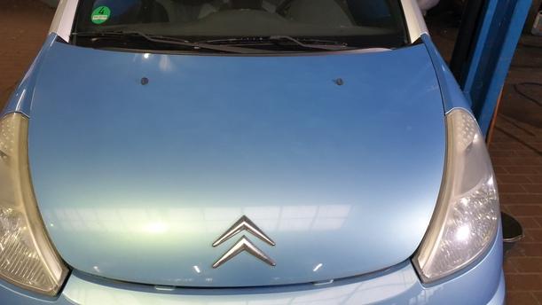 Foto: MOTORHAUBE eines Citroen C3 Pluriel 1.4 L