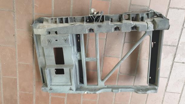 Foto: FRONTBLECH / SCHLOSSTRÄGER eines Citroen C3 Pluriel 1.4 L