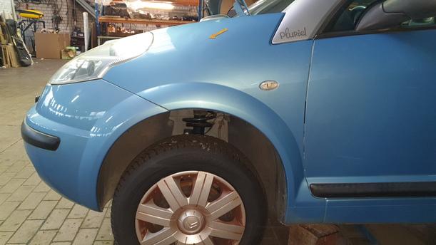 Foto: KOTFLÜGEL LINKS eines Citroen C3 Pluriel 1.4 L