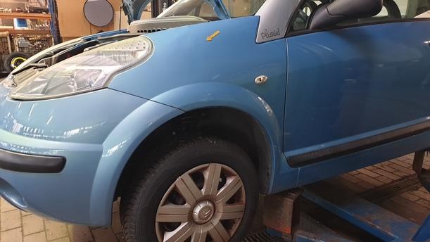 Foto: KOTFLÜGEL LINKS eines Citroen C3 Pluriel 1.4 L