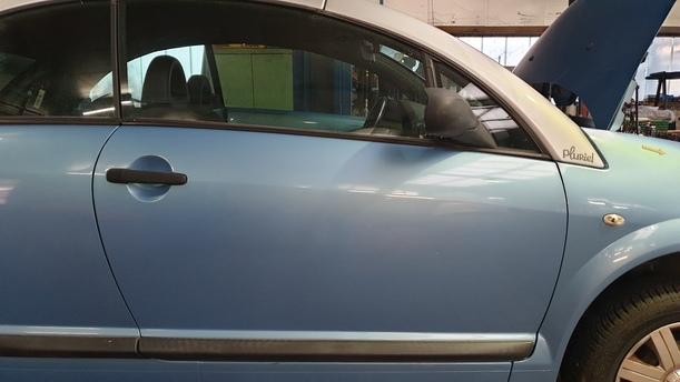 Foto: TÜR VORNE RECHTS ( PLURIEL ) eines Citroen C3 Pluriel 1.4 L