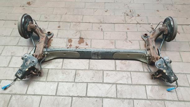 Foto: HINTERACHSE eines Citroen C3 Pluriel 1.4 L
