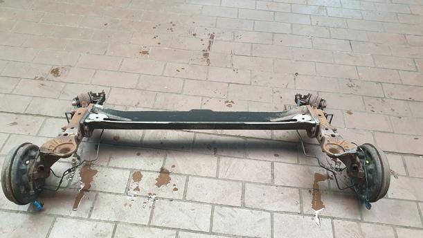 Foto: HINTERACHSE eines Citroen C3 Pluriel 1.4 L