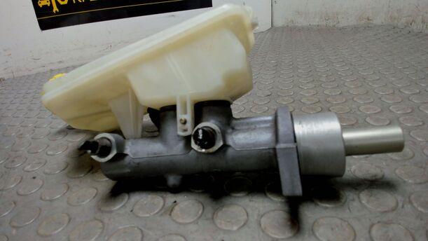 Foto: HAUPTBREMSZYLINDER eines Citroen C3 Pluriel 1.4 L