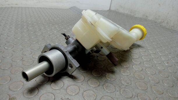 Foto: HAUPTBREMSZYLINDER eines Citroen C3 Pluriel 1.4 L