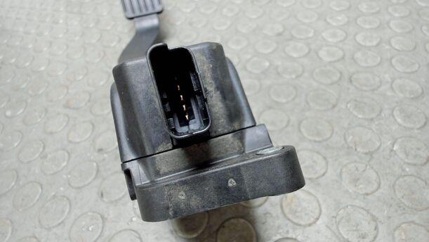 Foto: GASPEDAL ( BENZING / SCHALTGETRIEBE ) eines Citroen C3 Pluriel 1.4 L