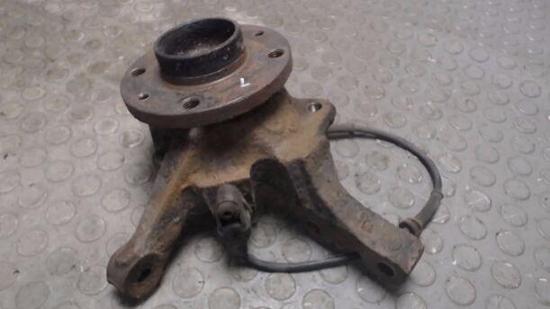 Foto: ACHSSCHENKEL VORNE LINKS eines Renault Clio 1.4 16V L