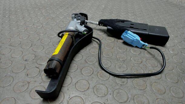 Foto: GURTSTRAFFER VORNE RECHTS eines Citroen C3 Pluriel 1.4 L