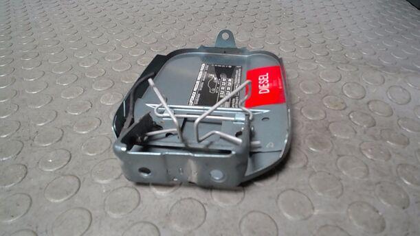 Foto: TANKKLAPPE/ TANKDECKEL eines Mercedes-Benz A 200 CDI L