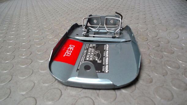 Foto: TANKKLAPPE/ TANKDECKEL eines Mercedes-Benz A 200 CDI L