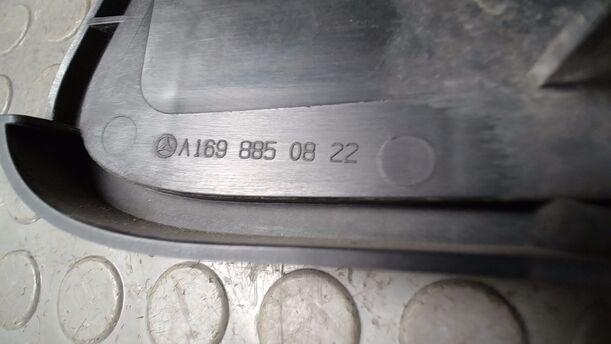 Foto: BLENDE NEBELSCHEINWERFER RECHTS eines Mercedes-Benz A 200 CDI L
