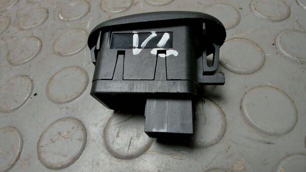 Foto: FENSTERHEBERSCHALTER eines Citroen C3 Pluriel 1.4 L