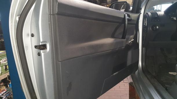 Foto: TÜR VORNE LINKS (2/3-TÜRER) eines VW Polo 1.4 TDI L