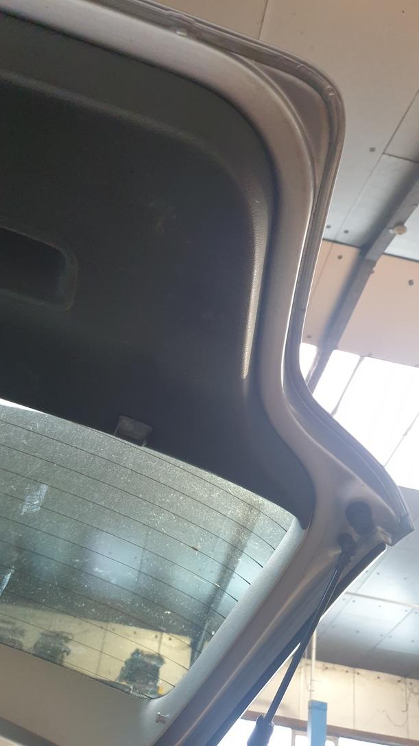 Foto: HECKKLAPPE / HECKDECKEL eines VW Polo 1.4 TDI L