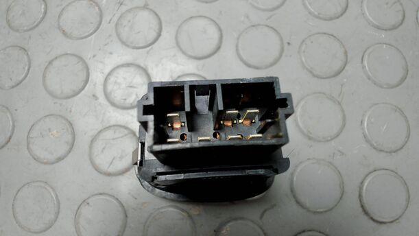 Foto: FENSTERHEBERSCHALTER eines Citroen C3 Pluriel 1.4 L
