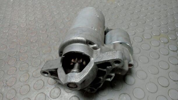 Foto: ANLASSER / STARTER eines Citroen C3 Pluriel 1.4 L