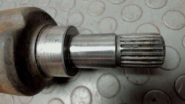 Foto: ANTRIEBSWELLE VORNE LINKS eines Citroen C3 Pluriel 1.4 L