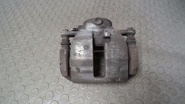 Foto: BREMSSATTEL VORN LINKS ( TRW ) eines Mercedes-Benz A 200 CDI L
