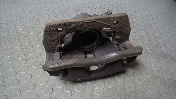 Foto: BREMSSATTEL VORN LINKS ( TRW ) eines Mercedes-Benz A 200 CDI L
