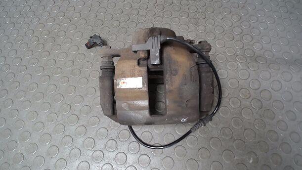 Foto: BREMSSATTEL VORN RECHTS ( TRW ) eines Mercedes-Benz A 200 CDI L