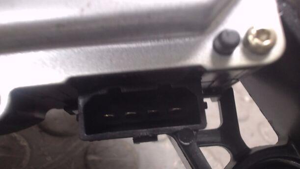 Foto: SCHEIBENWISCHERMOTOR HINTEN eines VW Polo 1.4 TDI L