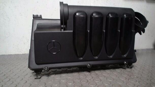 Foto: LUFTFILTERKASTEN eines Mercedes-Benz A 200 CDI L
