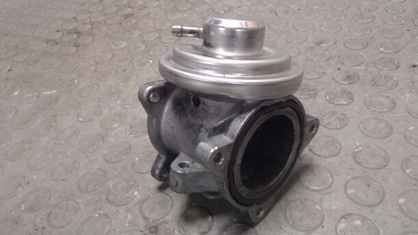 Foto: ABGASRÜCKFÜHRUNGSVENTIL / AGR VENTIL eines VW Polo 1.4 TDI L
