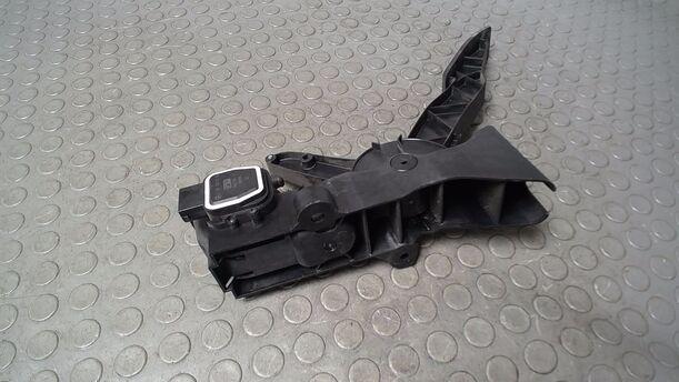 Foto: GASPEDAL eines Mercedes-Benz A 200 CDI L