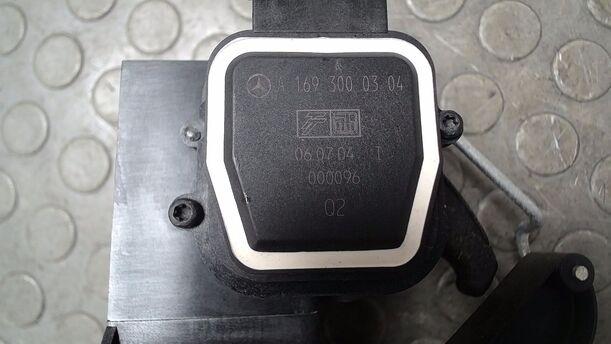 Foto: GASPEDAL eines Mercedes-Benz A 200 CDI L