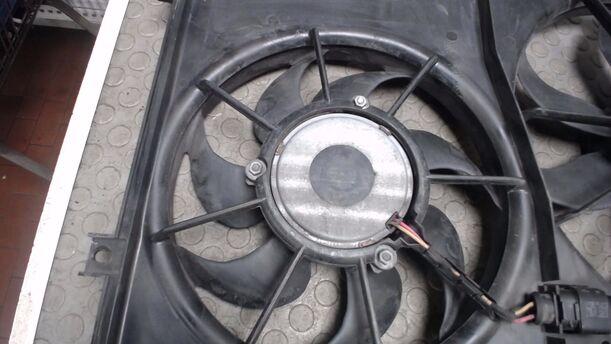 Foto: ELEKTROLÜFTER eines VW Golf 1.4 L