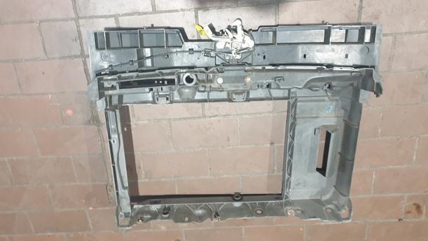 Foto: FRONTBLECH/ SCHLOSSTRÄGER eines Citroen C3 Picasso VTi 120 L
