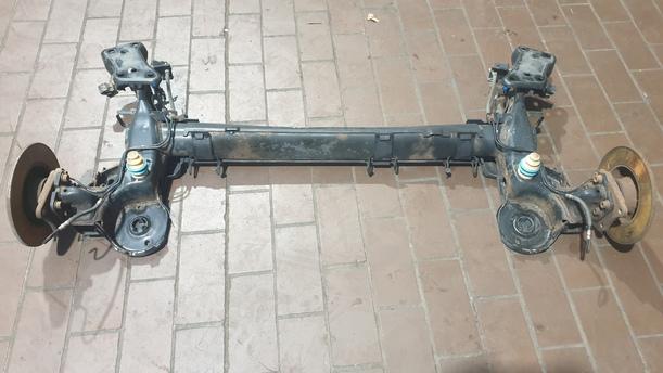 Foto: HINTERACHSE eines Citroen C3 Picasso VTi 120 L