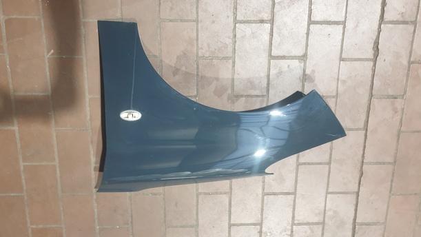 Foto: KOTFLÜGEL LINKS eines Peugeot 206+ 60 L