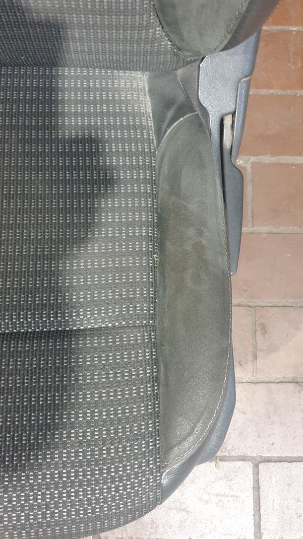 Foto: FAHRERSITZ/ SITZ VORN LINKS eines Citroen C3 Picasso VTi 120 L
