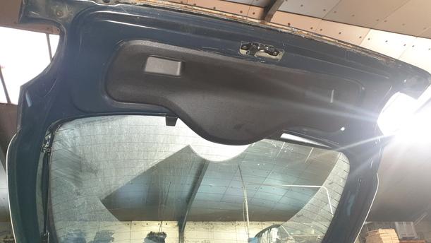 Foto: HECKKLAPPE / HECKDECKEL eines Peugeot 206+ 60 L