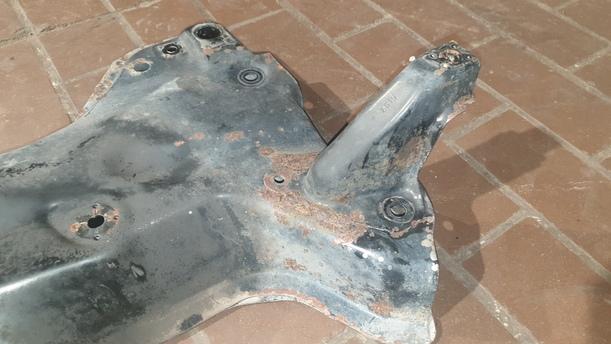 Foto: VORDERACHSTRÄGER eines Peugeot 206+ 60 L