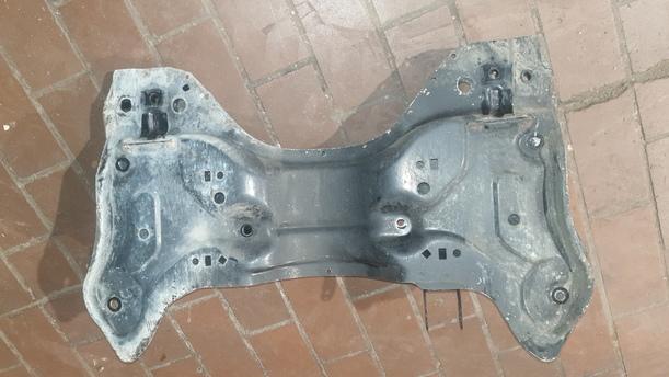 Foto: VORDERACHSTRÄGER eines Peugeot 206+ 60 L
