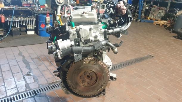 Foto: MOTOR ( HFX ) eines Peugeot 206+ 60 L