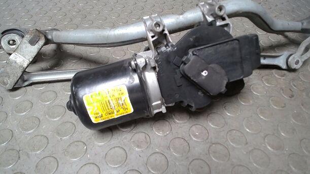 Foto: SCHEIBENWISCHERMOTOR VORN eines Citroen C3 Picasso VTi 120 L