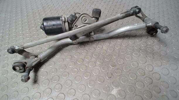 Foto: SCHEIBENWISCHERMOTOR VORN eines Citroen C3 Picasso VTi 120 L