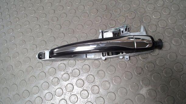 Foto: TÜRAUSSENGRIFF HINTEN LINKS eines Citroen C3 Picasso VTi 120 L