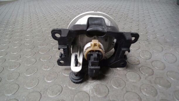 Foto: NEBELSCHEINWERFER RECHTS eines Citroen C3 Picasso VTi 120 L