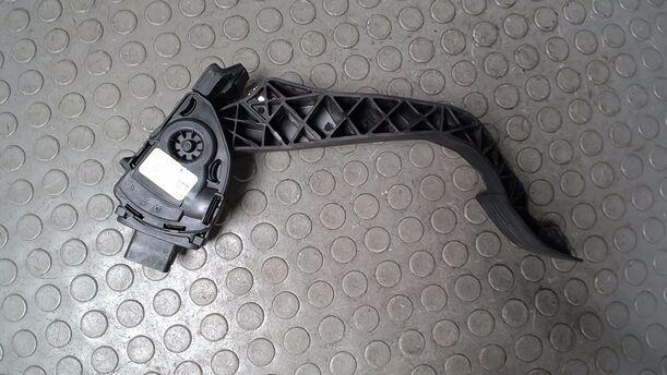 Foto: GASPEDAL eines Citroen C3 Picasso VTi 120 GL
