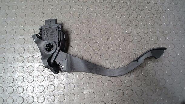 Foto: GASPEDAL eines Citroen C3 Picasso VTi 120 GL