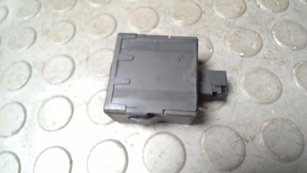 Foto: SCHALTER LEUCHTWEITENVERSTELLUNG eines Citroen C3 Picasso VTi 120 GL
