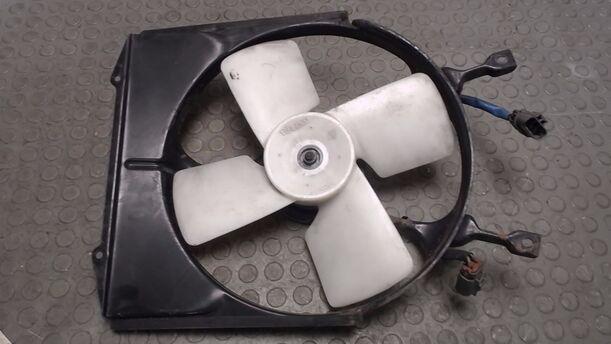 Foto: ELEKTROLÜFTER eines Nissan Micra LX