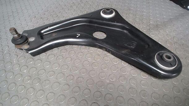 Foto: QUERLENKER VORN LINKS ( FEBI ) eines Citroen C3 Picasso VTi 120 LX